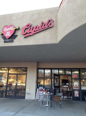 Cupid's Hot Dogs in Santa Clarita, CA Hamburger Restaurants