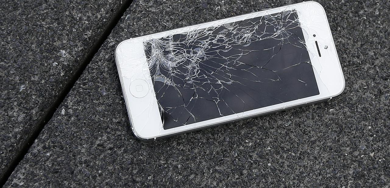 The most common ways people break their cell phones.