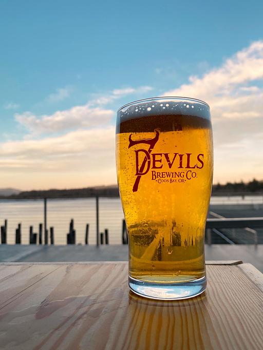 Product: Endless Summer Blonde - 7 Devils Waterfront Alehouse in Coos Bay, OR Bars & Grills