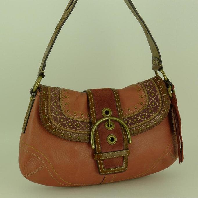 Product - Dazzle Quality Resale Fashions in Hayden, ID Consignment & Resale Stores