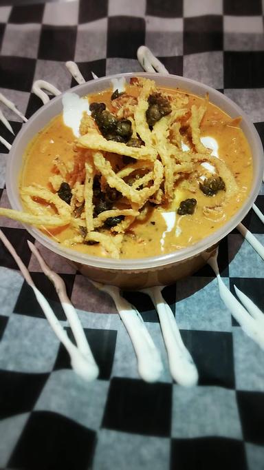 Product: Smoked Chicken and Pepper Bisque! A rich and spicy sauce, loaded with hearty chunks of chicken and spätzle, then garnished with sour cream, fried onions and capers leaves your mouth watering and craving another bowl - Deep Run Roadhouse in West End - Richmond, VA Barbecue Restaurants Product: Smoked Chicken and Pepper Bisque! A rich and spicy sauce, loaded with hearty chunks of chicken and spätzle, then garnished with sour cream, fried onions and capers leaves your mouth watering and craving another bowl - Deep Run Roadhouse in West End - Richmond, VA Barbecue Restaurants