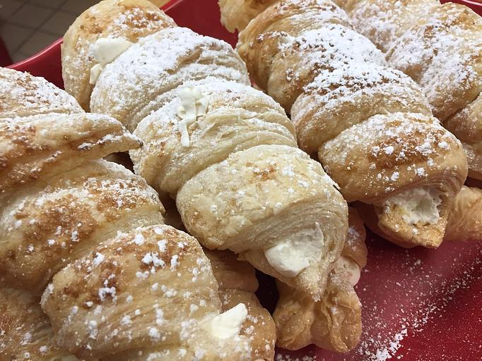 Product: Old Fashioned Cream Horns - Delicate Decadence in Barre, VT Bakeries