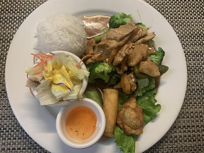 Product: Brocolli with your choice of protein in garlic and oyster sauce - Siam Queen Thai Bistro in Carlsbad, CA Thai Restaurants