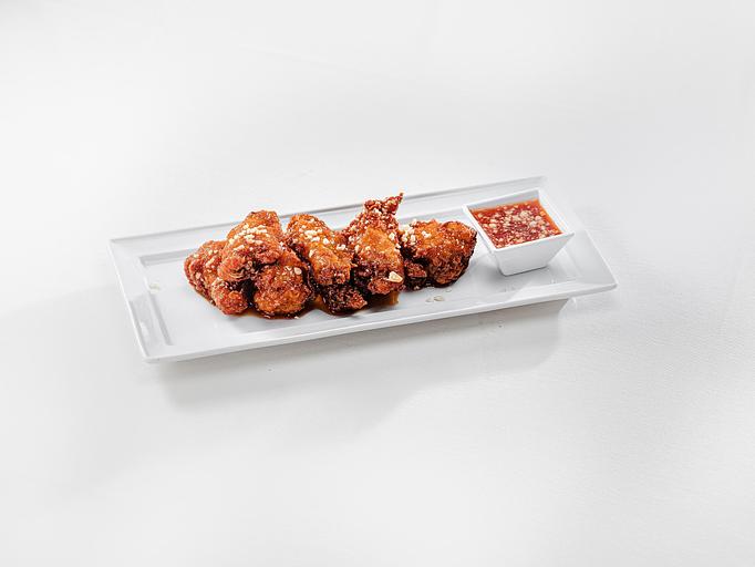 Product: Wild Wings - M.a.c. 24/7 in Waikiki - Honolulu, HI American Restaurants