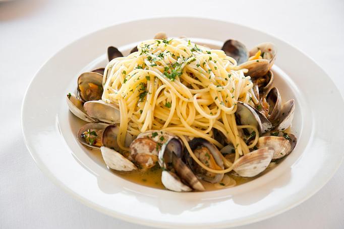 Product: Linguine with manila clams in a spicy garlic white wine sauce - Angelino Restaurant in Sausalito, CA Italian Restaurants
