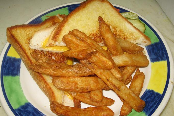 Product: Give the kiddos what they want, American cheese on Texas toast! - Moosejaw Pizza in The Waterpark Capital of the World in Wisconsin Dells! - Wisconsin Dells, WI American Restaurants