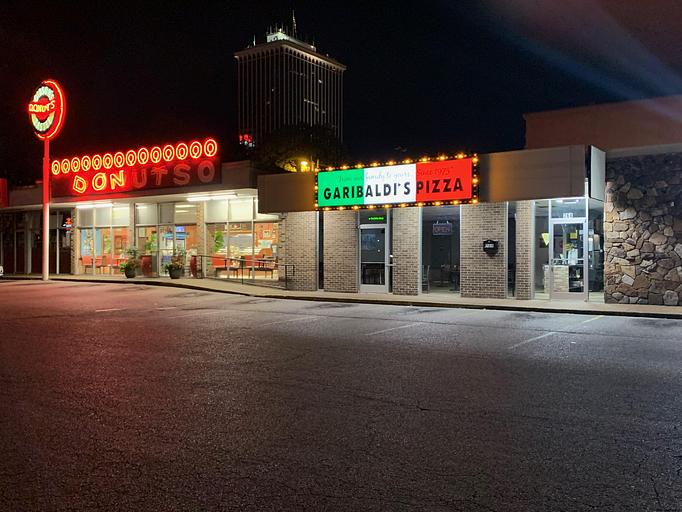 Exterior: Our new Dine-In location next to Gibson's Donuts in East Memphis - Garibaldi's Pizza in East Memphis Area, U of M Area, and Saddle Creek Area (Germantown/Saddle Creek) - Memphis, TN Pizza Restaurant