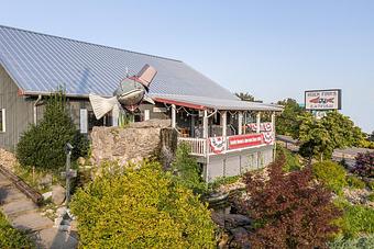Exterior - Huck Finn's Catfish in Pigeon Forge, TN Soul Food Restaurants