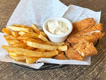 Product: Chicken Strips Basket - Hugo's Studio City in Valley Village - Studio City, CA Vegetarian Restaurants