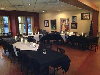 Interior - 8 Seasons Grille in Madison, WI American Restaurants