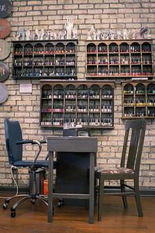 Interior - Alwin Anthony Salon in Grayslake - Grayslake, IL Beauty Salons