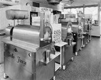 Interior - Anderson's Frozen Custard in Kenmore, NY American Restaurants