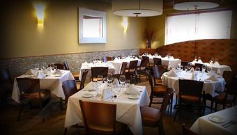 Interior - Angelo’s Ristorante Pizzeria in Stoneham, MA Bars & Grills