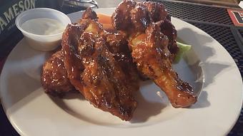 Interior - Armor Inn Tap Room in Hamburg, NY American Restaurants