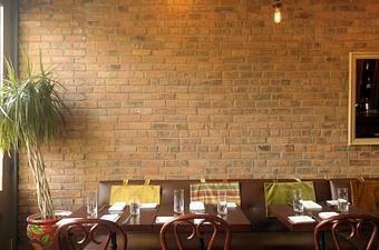 Interior - Henry's End Restaurant in Brooklyn Heights - Brooklyn, NY American Restaurants