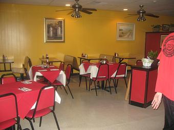 Interior: Dining Room - Bayshore Pizza in Ocean View, NJ Pizza Restaurant