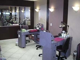 Interior: Offering Expert Manicures - Beauty Kliniek in San Diego, CA Beauty Salons