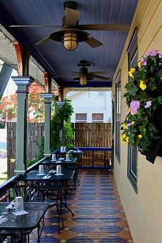 Interior - Bellefonte Cafe in Wilmington, DE American Restaurants