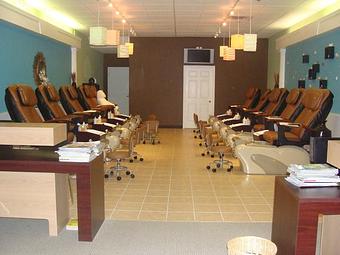 Interior - Best Nail Spa in Erskine Plaza - South Bend, IN Nail Salons