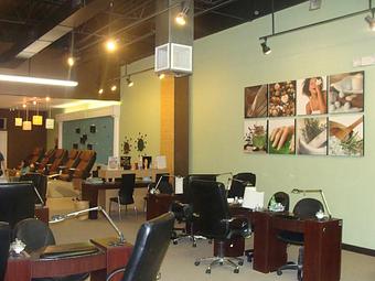 Interior - Best Nail Spa in Erskine Plaza - South Bend, IN Nail Salons