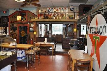 Interior - Bodacious BBQ in Tyler, TX Barbecue Restaurants