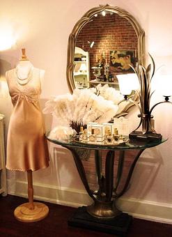 Interior - Boudoir Bed and Bath in Anacortes, WA Shopping & Shopping Services