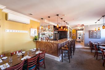 Interior - Bouquet Restaurant in Mainstrasse Village - Covington, KY American Restaurants