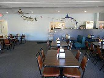 Interior - CJ's Seafood House in Diberville, MS American Restaurants
