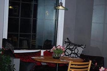 Interior - Cafe Mio in Gardiner, NY American Restaurants