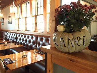 Interior - Canoe Restaurant in Bedford, NH American Restaurants