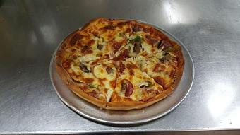 Interior - Carbone's Pizzeria Bar & Grill Mound in Mound Market Place - Mound, MN Pizza Restaurant