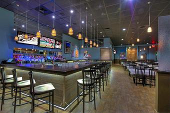 Interior - Chasin' Tails in Arlington, VA Cajun & Creole Restaurant