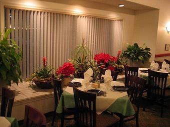 Interior: Main Dining Room - Chen Yang LI Chinese Restaurant in Bedford, NH Chinese Restaurants