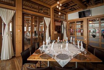 Interior - Chinook Tavern in Greenwood Village, CO American Restaurants