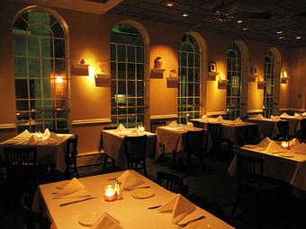 Interior - Court Street Restaurant in Hoboken, NJ Restaurants/Food & Dining