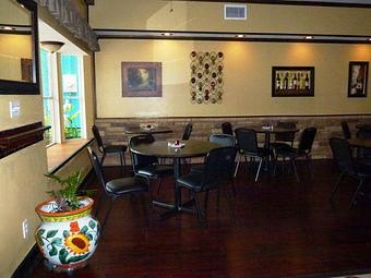 Interior - Cozy Grape in Montgomery, TX American Restaurants