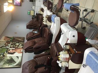 Interior - D & B Nails in Ferndale, MI Manicurists & Pedicurists