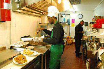 Interior - D'Licous Dining & Smoke House in Huntsville, AL American Restaurants