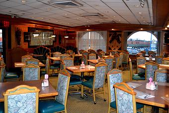 Interior - Dakota Diner in Staten Island, NY Diner Restaurants
