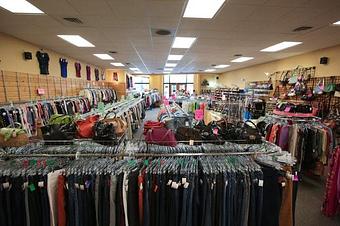 Interior - Dazzle Quality Resale Fashions in Hayden, ID Consignment & Resale Stores
