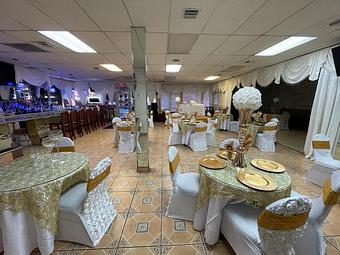 Interior - Deluxe Restaurant in North Lauderdale, FL Bars & Grills