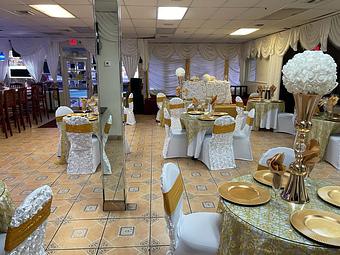 Interior - Deluxe Restaurant in North Lauderdale, FL Bars & Grills