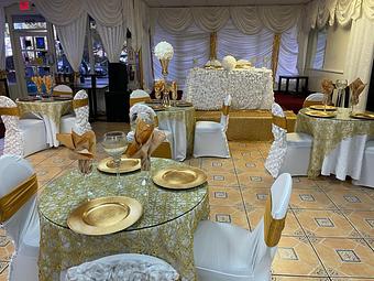 Interior - Deluxe Restaurant in North Lauderdale, FL Bars & Grills