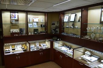 Interior - Diamond Vault of Troy in Troy, MI Business Services