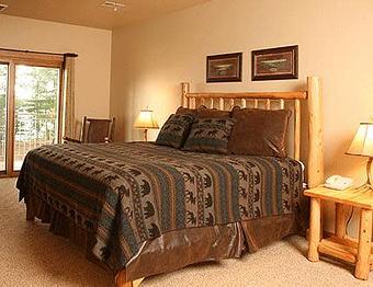 Interior - Eagle Waters Resort in Eagle River, WI Resorts & Hotels