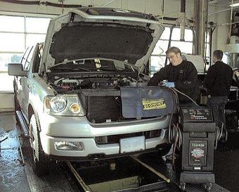 Interior - Economy Oil Change in Manchester, CT Oil Change & Lubrication