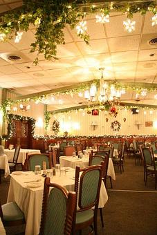 Interior - Edelweiss Restaurant in Norridge, IL American Restaurants