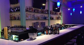 Interior - Eight50 in Pearl City, HI Bars & Grills