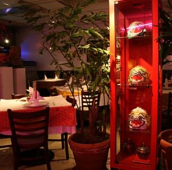 Interior - Exotic Thai in North of San Fernando Blvd - Burbank, CA Thai Restaurants