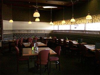 Interior - F & O's in Des Moines, IA Pizza Restaurant Interior - F & O's in Des Moines, IA Pizza Restaurant
